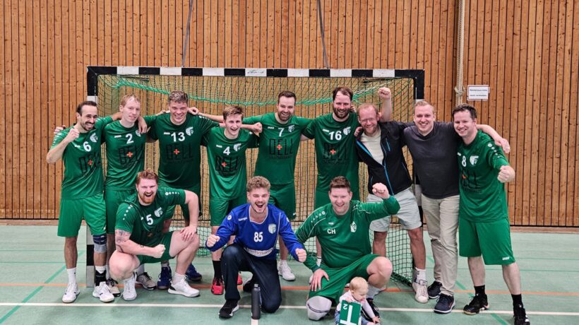 3. Herren im Tor versammelt